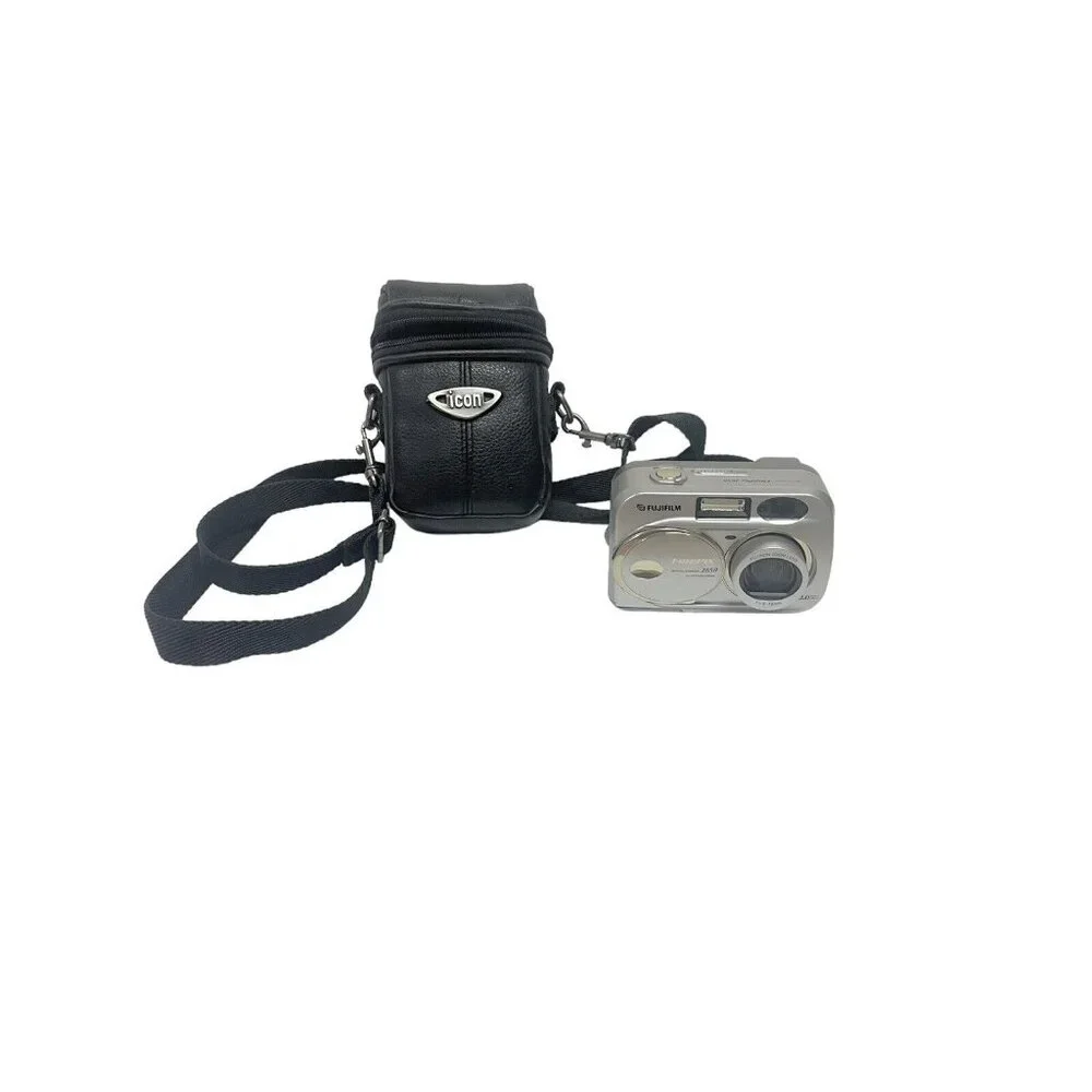 Fujifilm FinePix 2650 Digital Camera 2.0MP 3x Optical Zoom Silver Tested Working